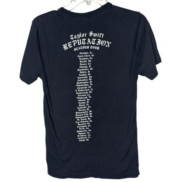 Taylor Swift Authentic 2018 Reputation Stadium Tour T-shirt. Size Small. - Picture 4 of 5
